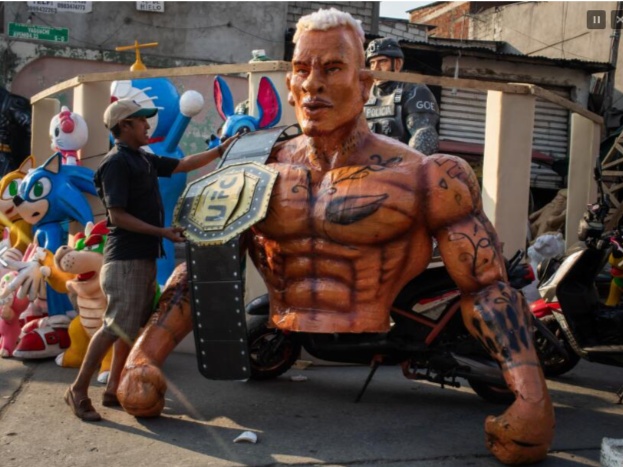 Ni Marvel ni Disney: Monigote de Michael Morales irrumpe en Ruta de los Gigantes