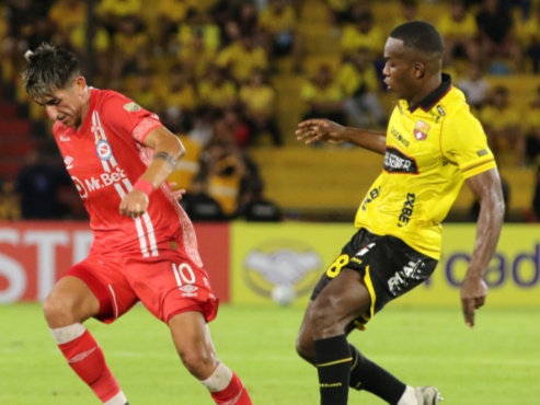 Barcelona SC cae ante Argentinos Juniors y complica su paso en la Copa