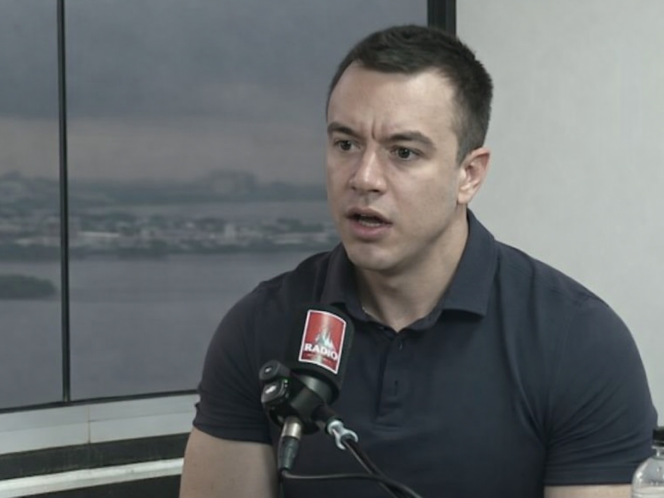 Presidente Daniel Noboa responde a críticas por viajes oficiales