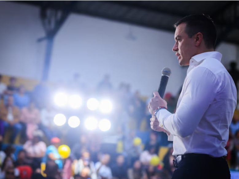 Presidente Daniel Noboa envía Ley de los GAD al Registro Oficial