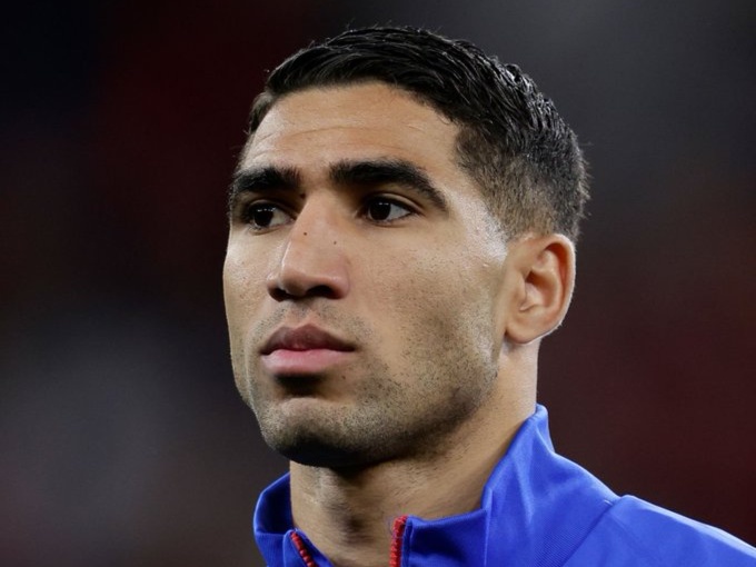 Jugador del PSG, Achraf Hakimi enfrentará juicio en Francia por una presunta violación.