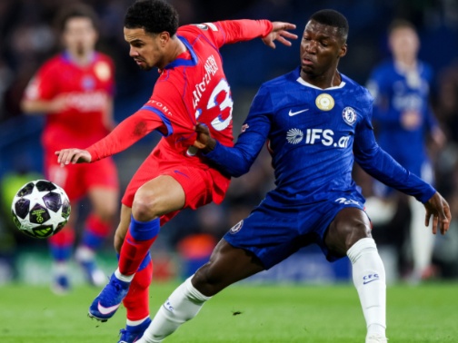 Ecuatoriano Moisés Caicedo recibe duras críticas tras eliminación del Chelsea