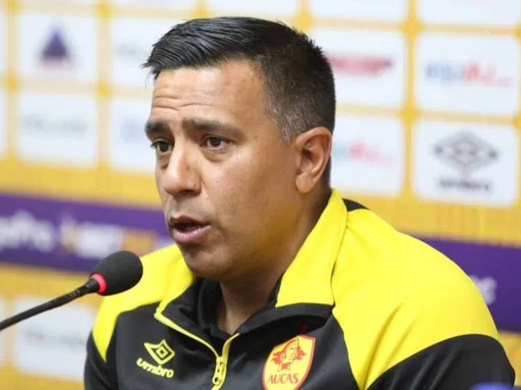 TECNICO FARÍAS DENUNCIA XENOFOBIA TRAS TRIUNFO DE BARCELONA SC