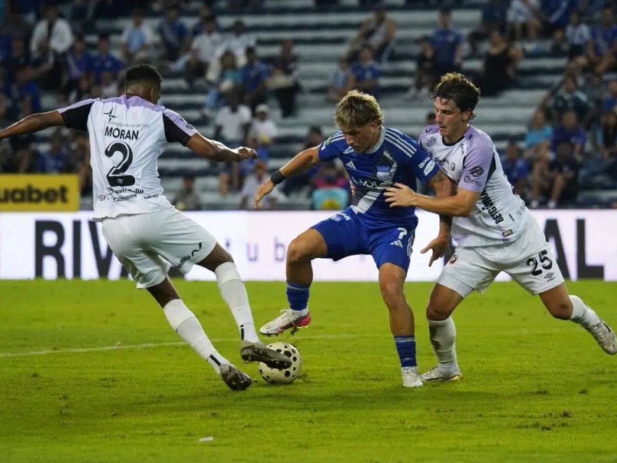 Emelec vence 2-1 a Leones y consigue un triunfo clave para alejarse del descenso