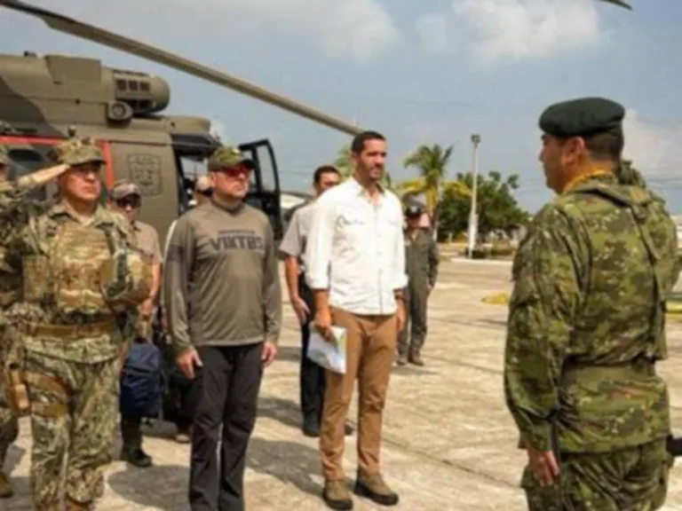 Armada refuerza controles militares en Puerto Bolívar para recuperar territorio frente a bandas criminales