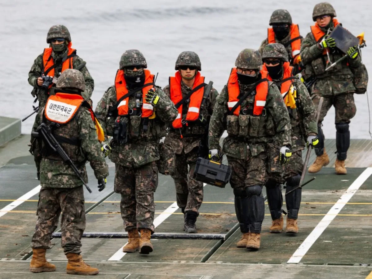 Corea del Sur evalúa desplegar tropas en el estrecho de Ormuz
