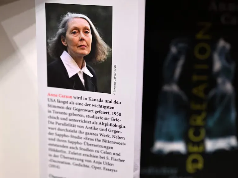 Anne Carson gana el Nobel de Literatura 2026 por su obra audaz