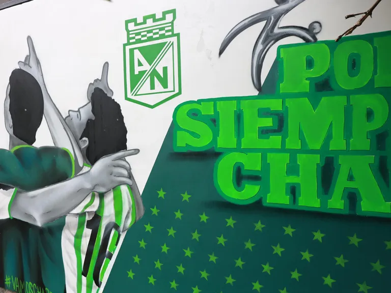 Atlético Nacional presenta mural por Chapecoense en su sede