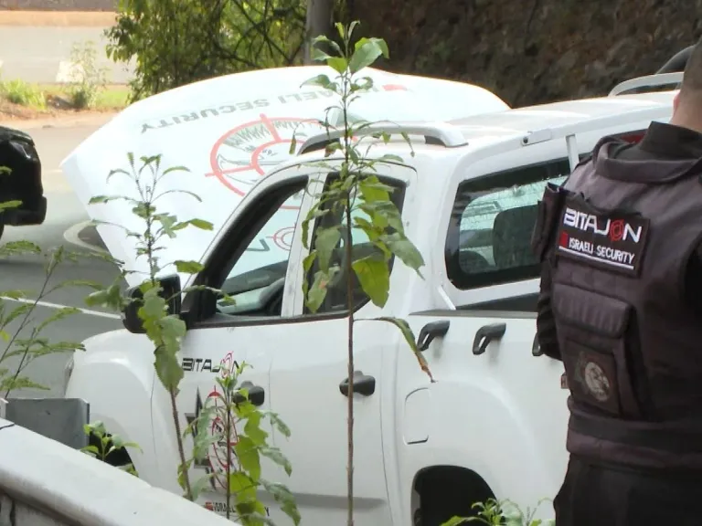 Camioneta de seguridad aparece baleada tras el secuestro de custodios en Guayaquil