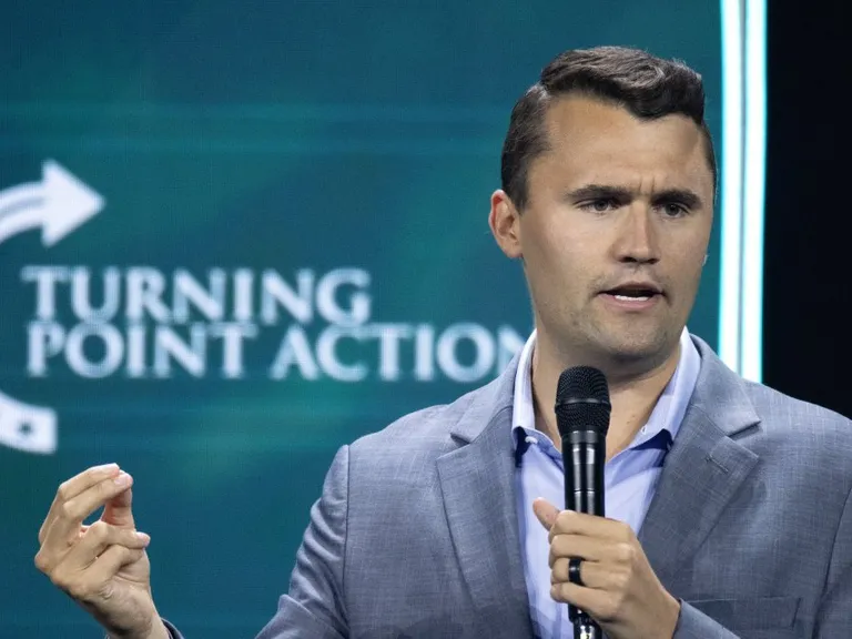 Caso Charlie Kirk: Erika Kirk pide acelerar juicio contra Tyler Robinson