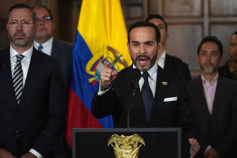 Colombia levanta suspensión de permisos para porte de armas