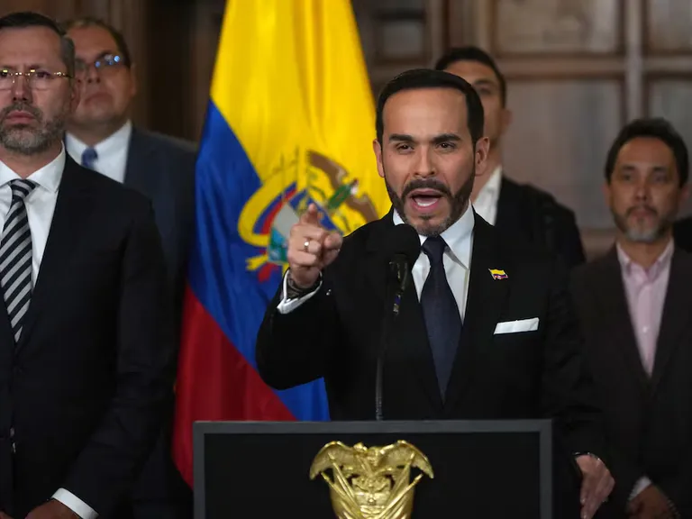 Colombia levanta suspensión de permisos para porte de armas