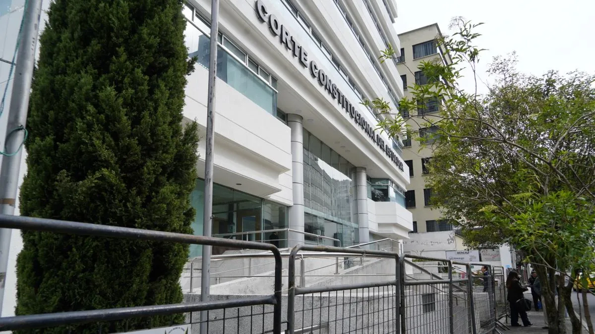 Corte Constitucional ordena recuperar pagos en CNT EP y remite caso