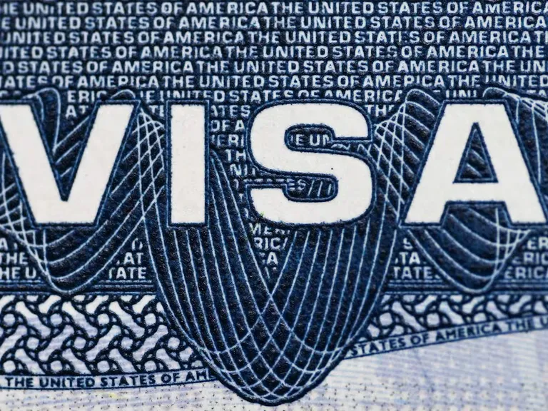 Departamento de Estado pide reportar abusos de visas en EE. UU.