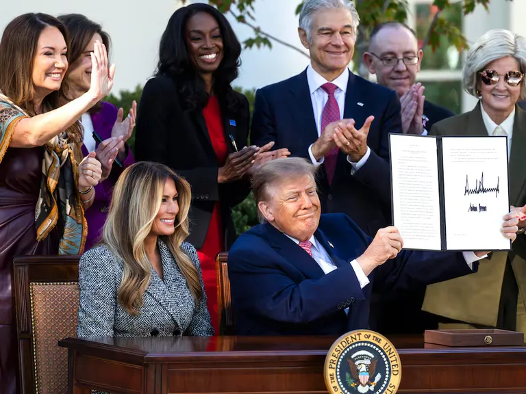 Donald y Melanie Trump crean investigación sobre salud de la mujer