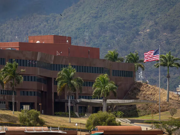 EE. UU. restablece Marines en la embajada de Caracas tras siete años