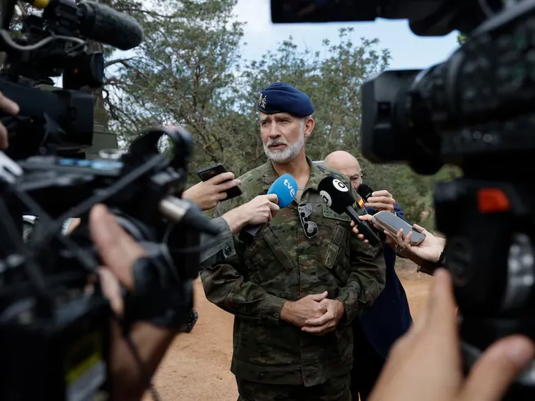 Felipe VI lamenta accidente ferroviario de Toledo tras choque