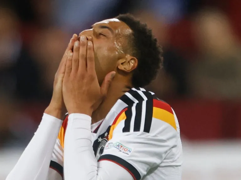 Grecia da la sorpresa y vence a Alemania 1-0 en Augsburgo