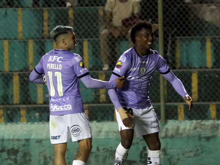 Independiente del Valle venció 0-2 a Gualaceo y va a semifinales