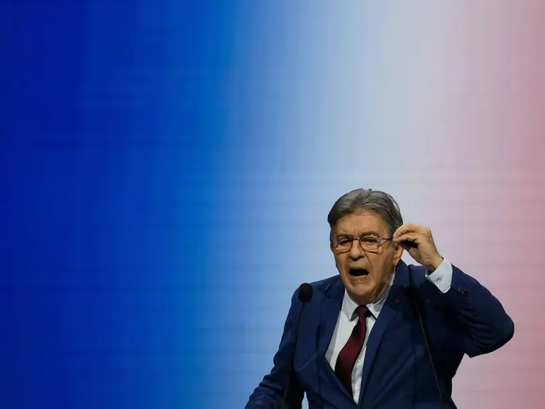 Jean-Luc Mélenchon promete voto a los 16 años en Francia