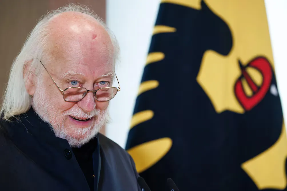László Krasznahorkai recibe la Gran Cruz del Mérito en Alemania