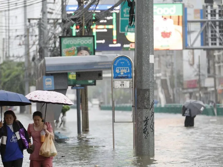 Lluvias en Tailandia: 84.605 afectados y estado de desastre en Bangkok