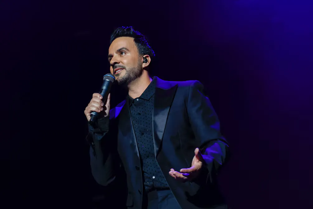 Luis Fonsi anuncia Mar Infinito World Tour 2027 desde Puerto Rico