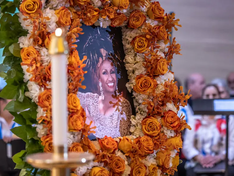 Miami homenajeará a Celia Cruz con plaza, escultura e IA