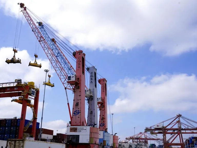OMC: comercio mundial crece en 2026 por IA, América Latina queda atrás