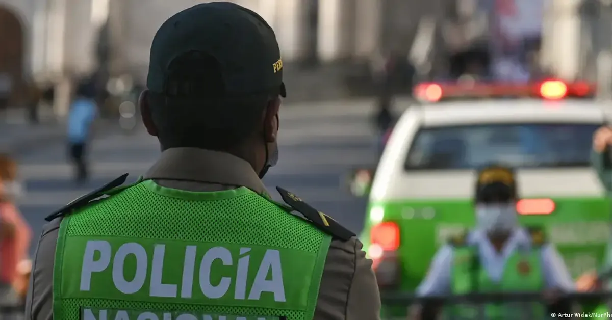 Policía de Perú niega infiltración de bandas en Escuelas Policiales