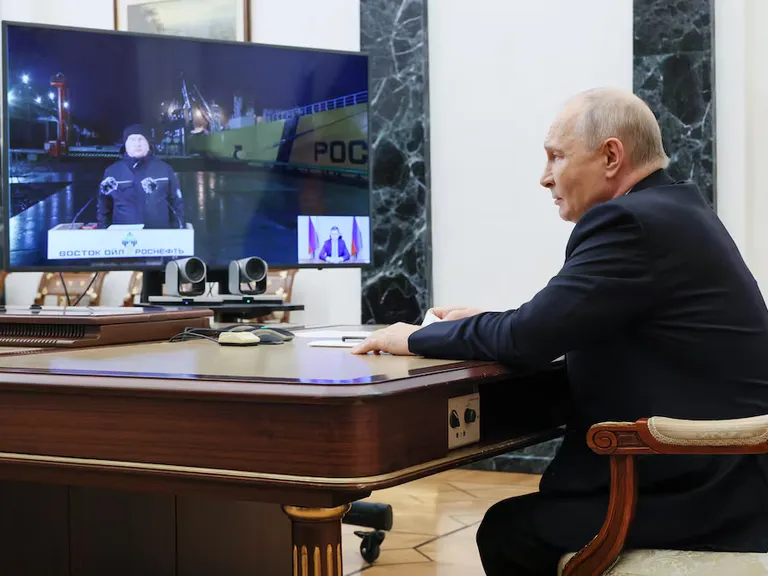 Rusia impulsa Vostok Oil: petróleo por la ruta ártica desde Siberia