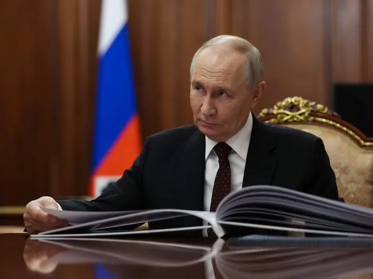 Vladimir Putin cumple 74 años: mensajes y trayectoria KGB