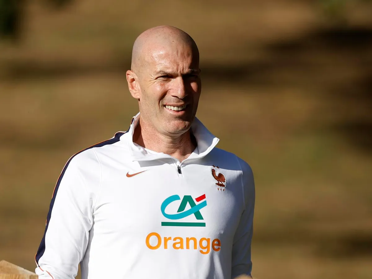 Zidane debutó con Francia: primer entrenamiento en Clairefontaine