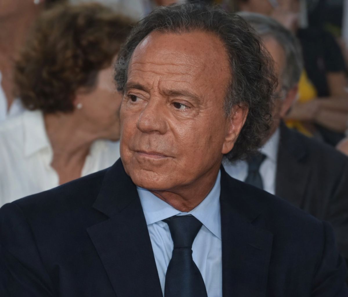 Julio Iglesias, bajo investigación por presunta agresión sexual en España