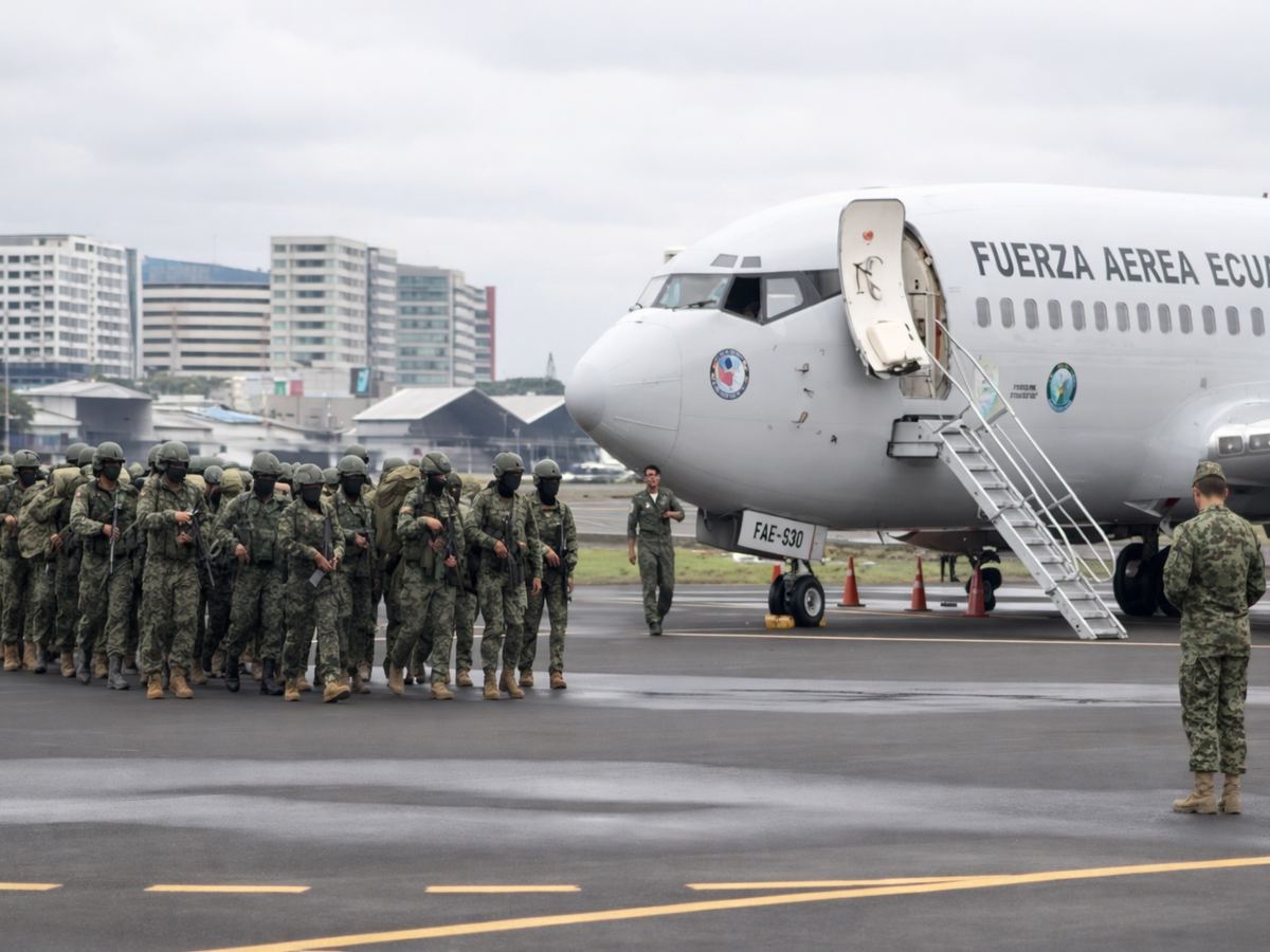 Ofensiva total en la Costa: Gobierno despliega 10.000 militares en Guayas, Los Ríos y Manabí