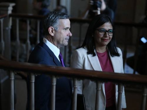 Director de la CIA se reúne con Presidenta interina Delcy Rodríguez en Caracas