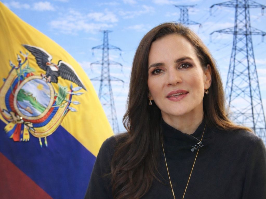 Ecuador descarta riesgo de apagones tras suspensión de energía de Colombia