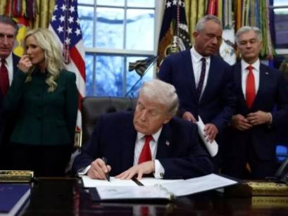 Donald Trump amenaza con aranceles a países que vendan petróleo a Cuba