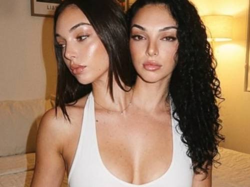 Fenómeno viral: Valeria y Camila: ¿influencers siamesas reales o creadas con IA?