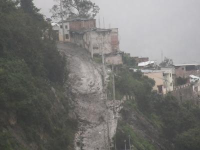Aluvión en Alausí deja tres heridos y evacúan barrio