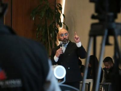 Juicio político destituye y censura a Mario Godoy