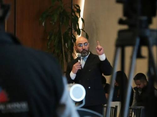 Juicio político destituye y censura a Mario Godoy