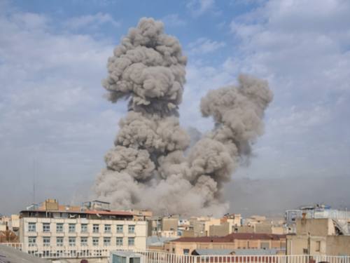 Irán bajo fuego: EE. UU. e Israel lanzan ofensiva; empezó la operación “Furia Épica”
