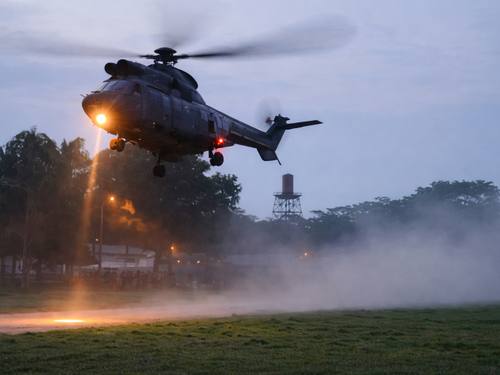 Ecuador y EE.UU. inician operaciones militares contra el narcoterrorismo. El Comando Sur entra en acción
