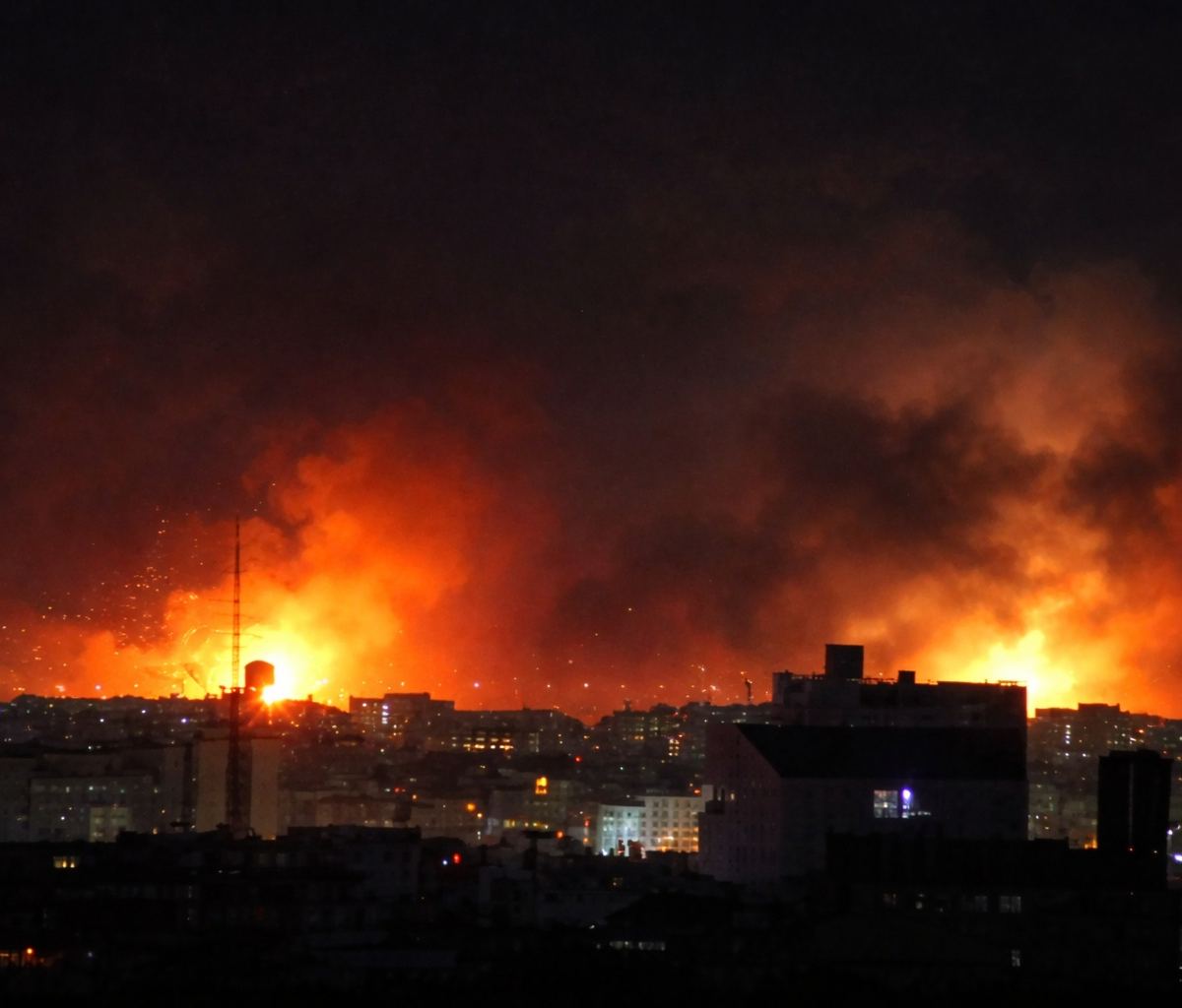 Israel bombardea Teherán y golpea aeropuerto de Mehrabad