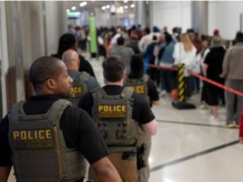 Estados Unidos despliega agentes de ICE en aeropuertos