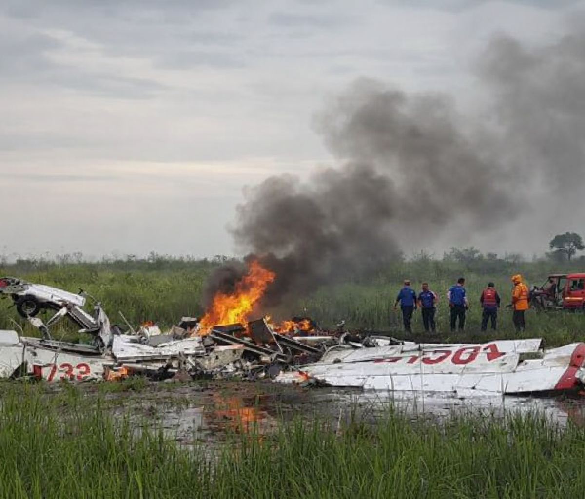 Colisión de avionetas en Puebloviejo deja al menos un fallecido