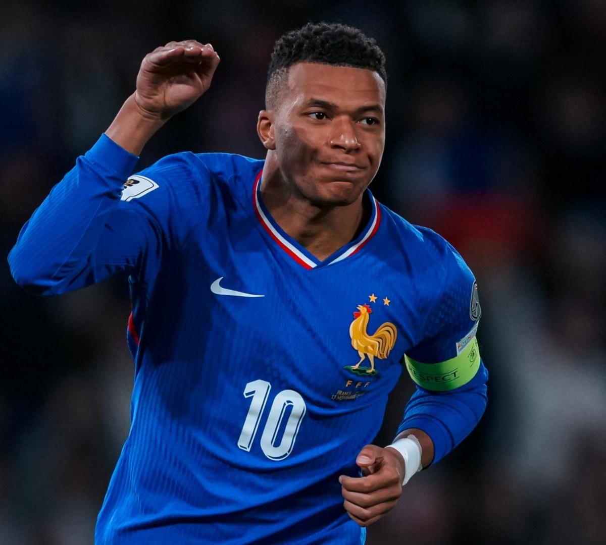 Kylian Mbappé: a 2 goles de la corona