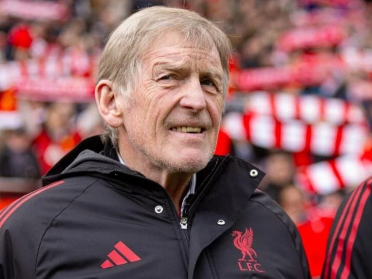 Sin Kenny Dalglish anuncia que tiene cáncer en sus redes sociales
