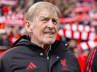 Sin Kenny Dalglish anuncia que tiene cáncer en sus redes sociales